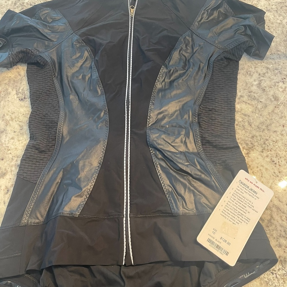 LULULEMON Paceline BLACK Jersey Cycling Short Sleeve Shirt Size 10 NWT